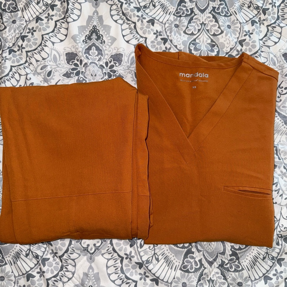 Burnt orange Mandala Scrub Set XS